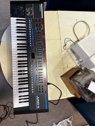 Roland juno programmable - juno-x,