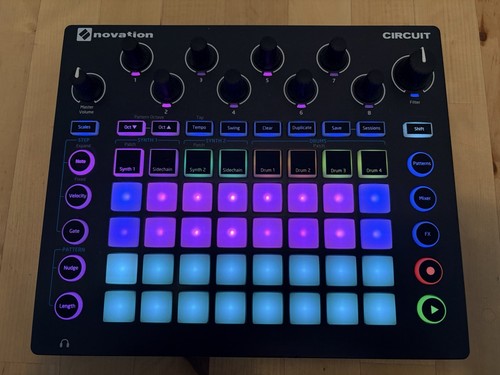Novation circuit groovebox - novation,